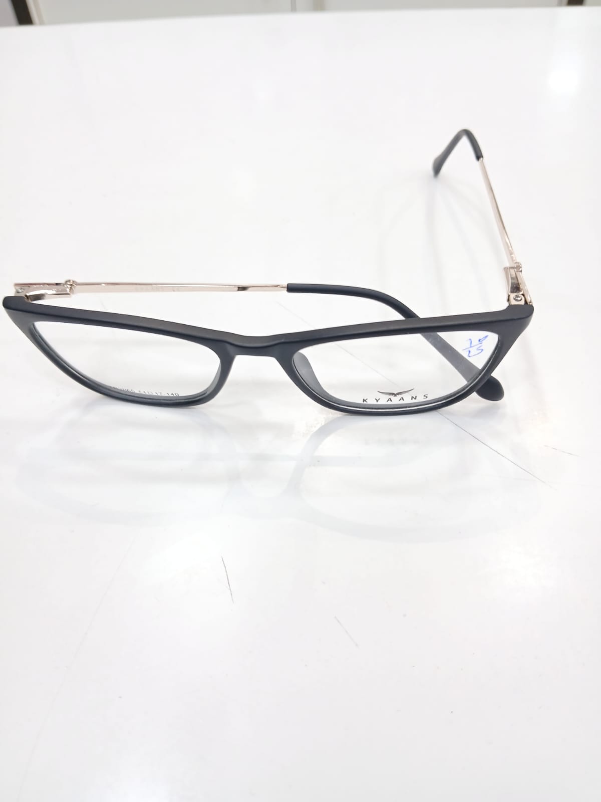 EYEGLASS