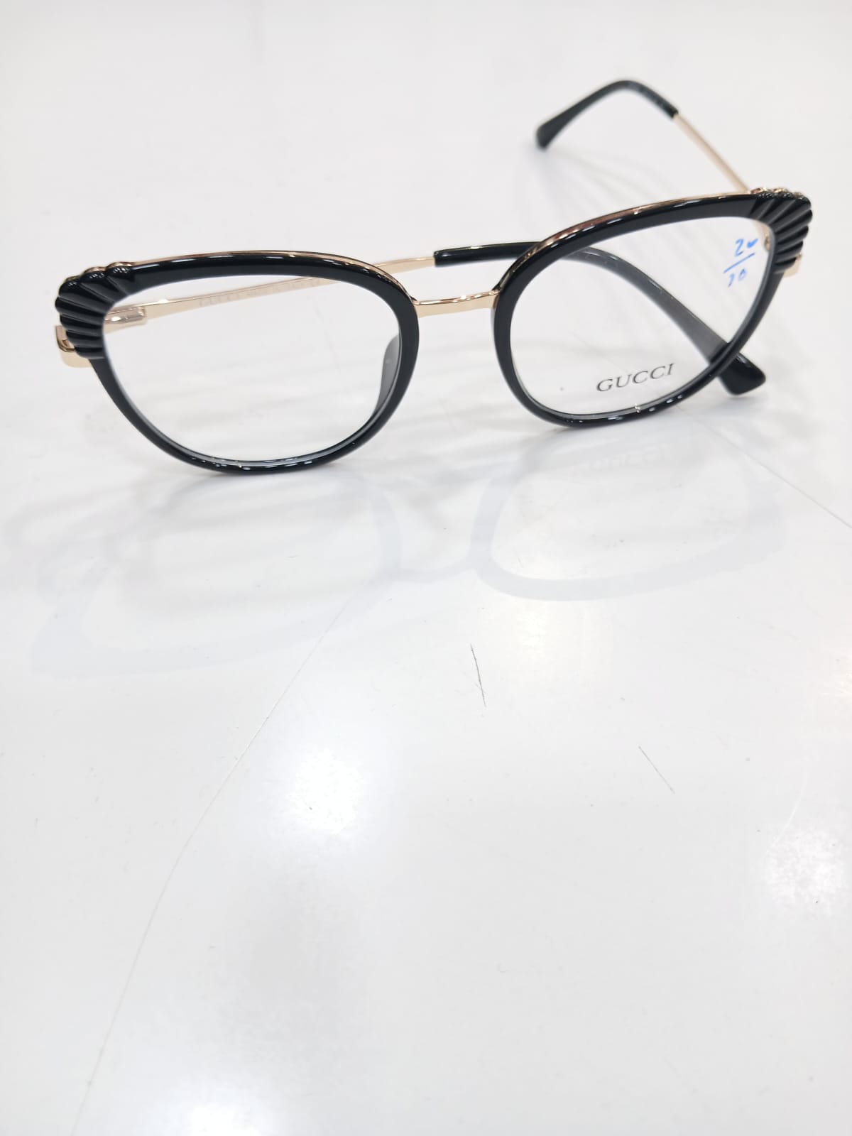 EYEGLASS