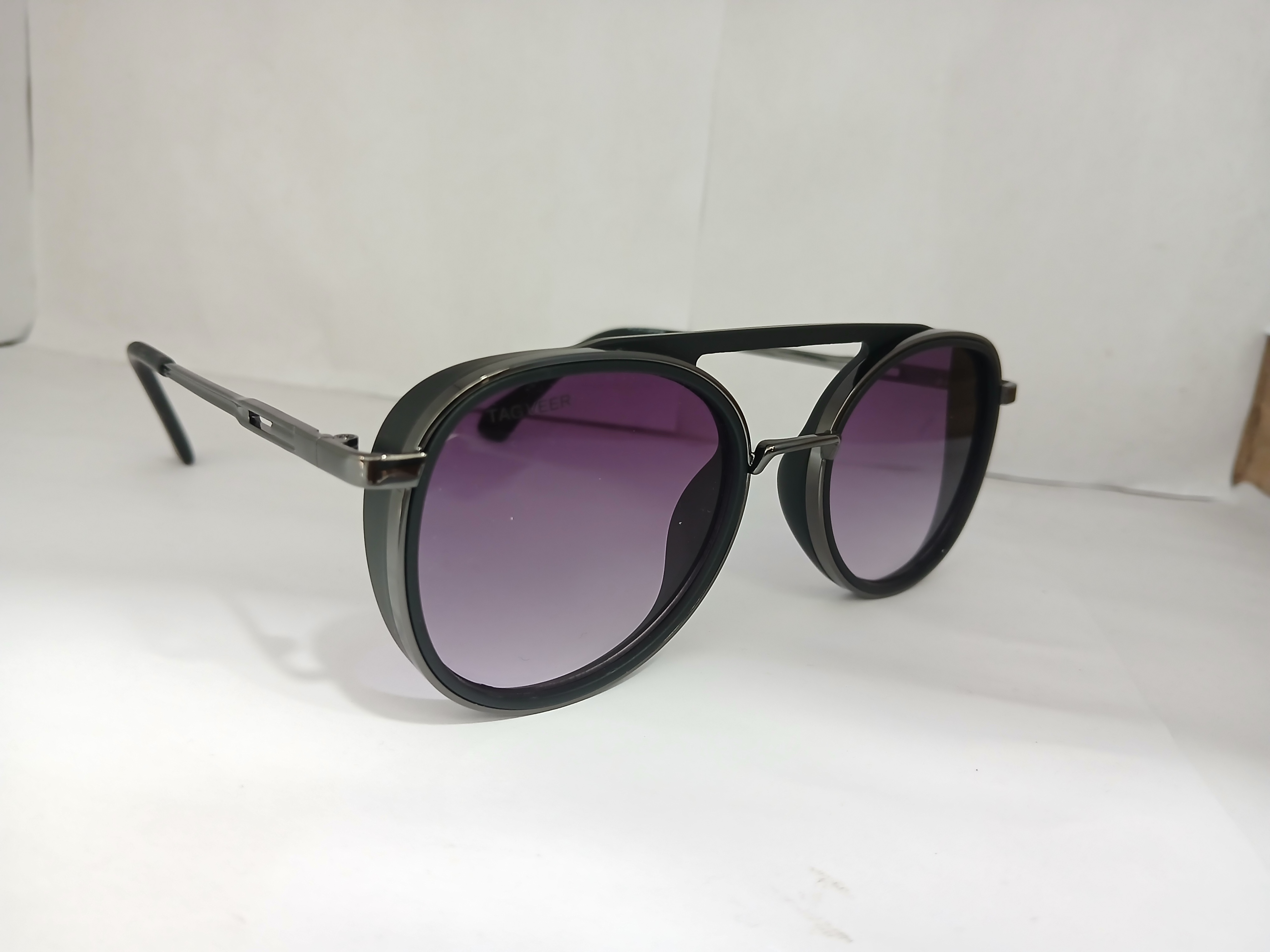 sunglasses - black - Thumbnail