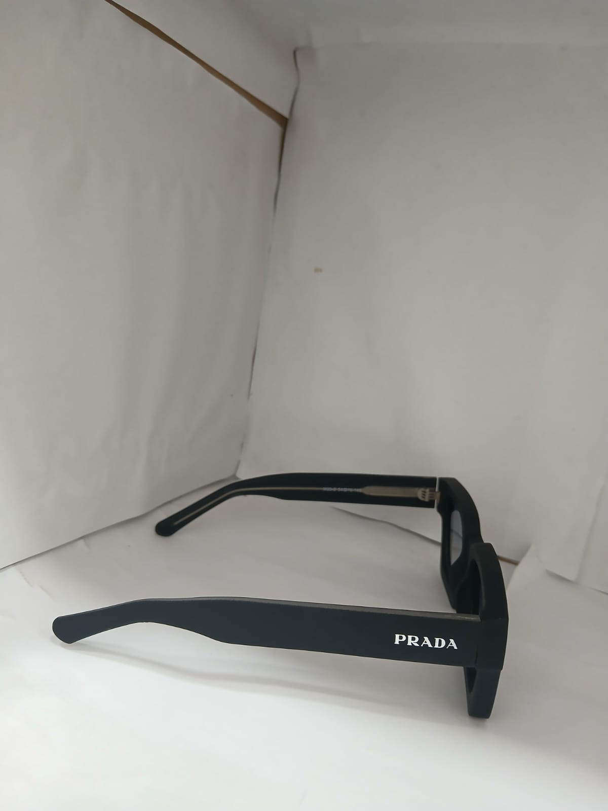 sunglasses - Grey Thumbnail